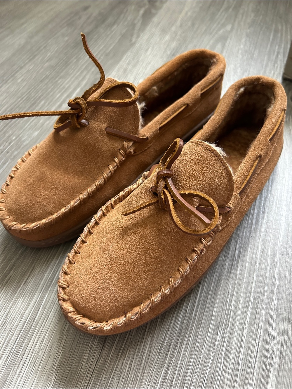 NWT Men’s Faux Shearling Moccasin Slippers